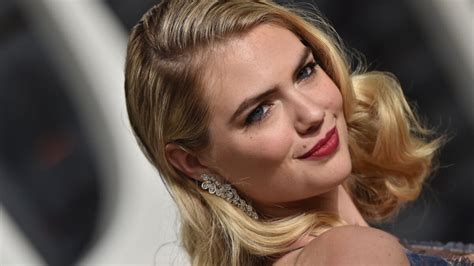 kateuptonnude|Kate Upton Wows Fans With Naked Flashback Friday Photo